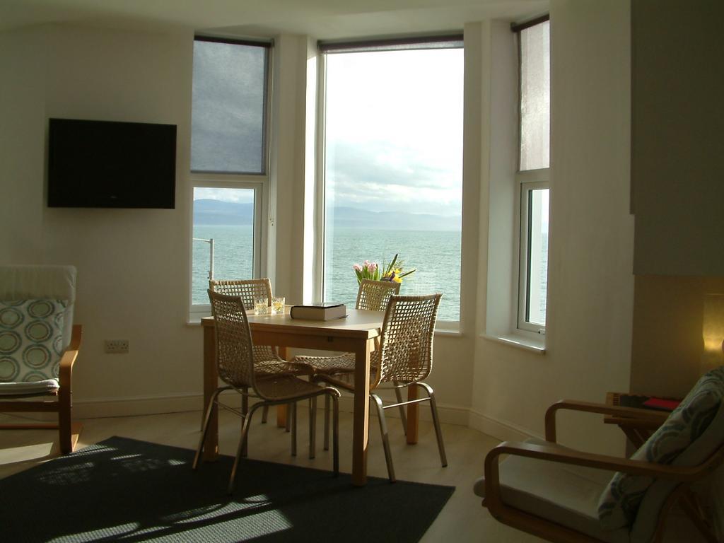 Marine Terrace Apartments Criccieth Luaran gambar
